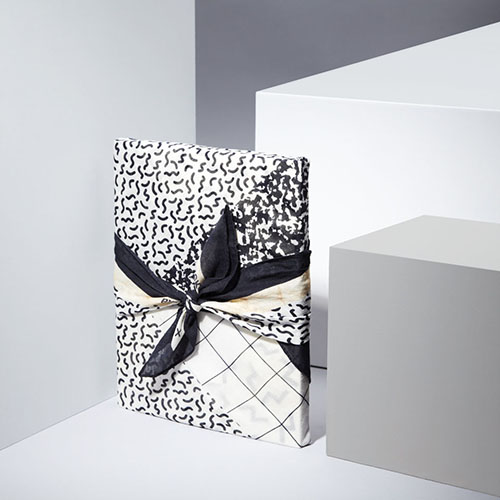 furoshiki noir et blanc tissus japonais papier cadeau