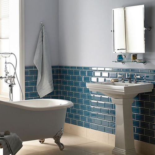 salle de bain bleu esprit vintage décoration rétro