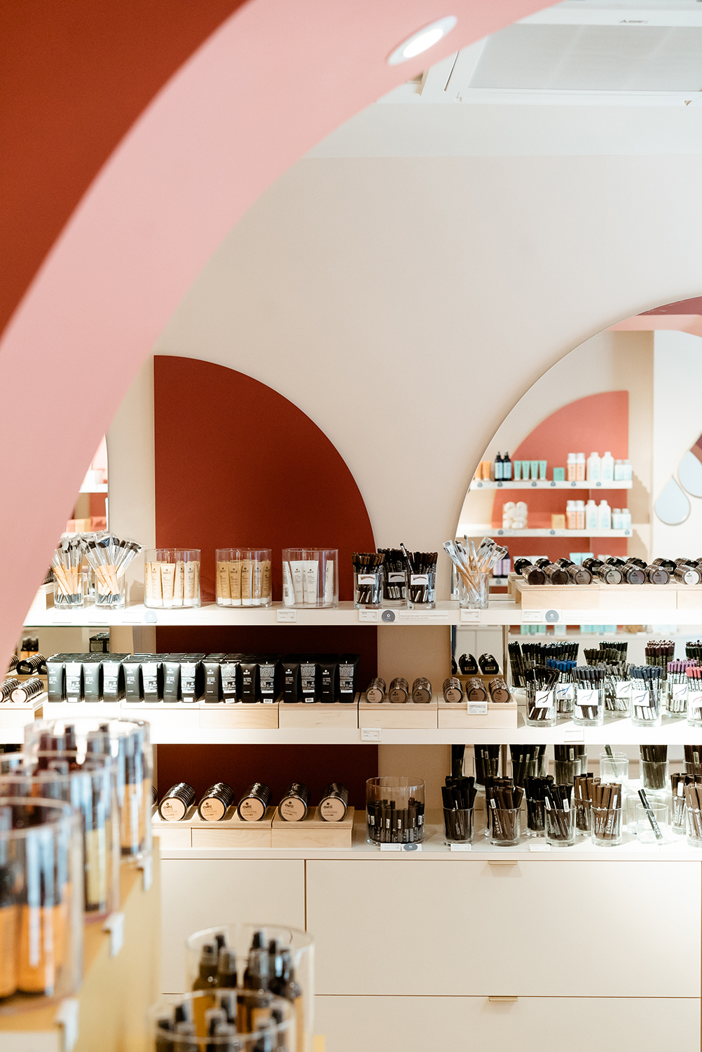 noesis-annecy-avril-shop-cométique-bio-accueil-présentoire