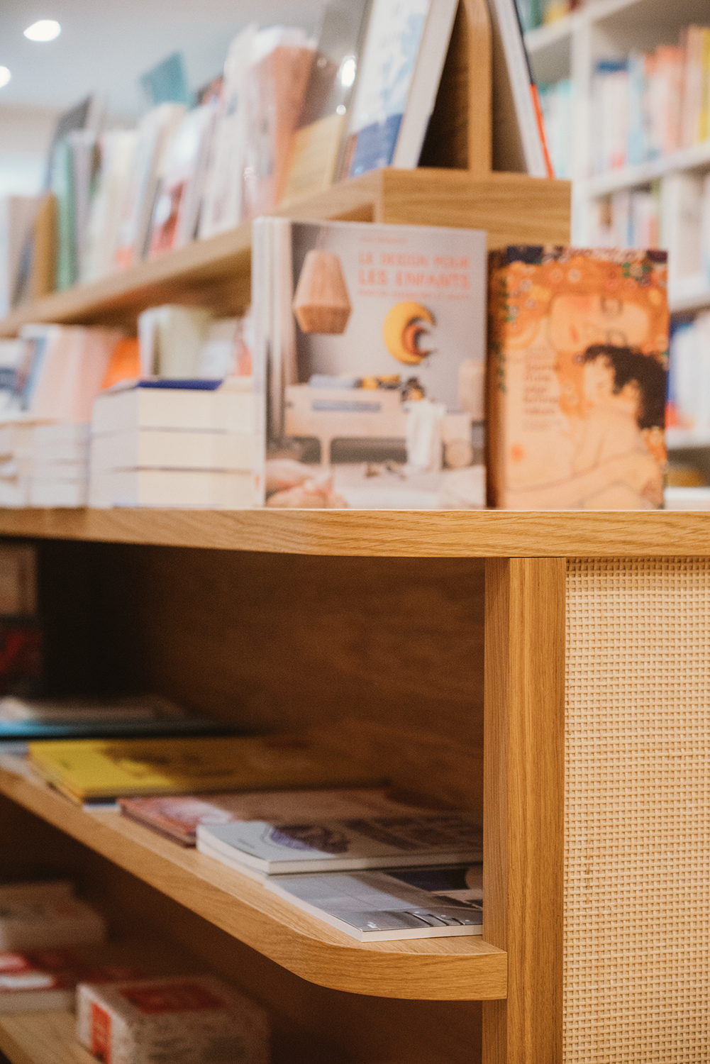 noesis-librairie-presentoire-livre-étagere